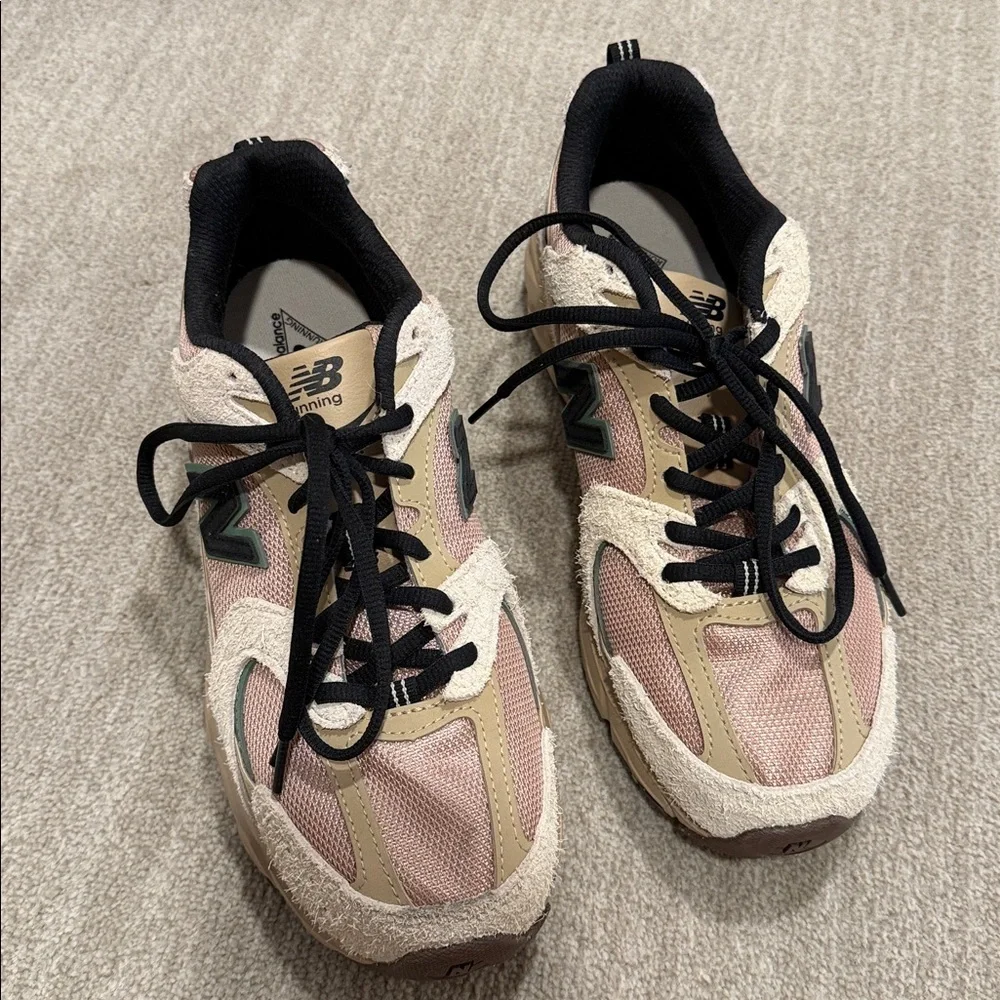 New Balance 530 - Picture 3 of 6